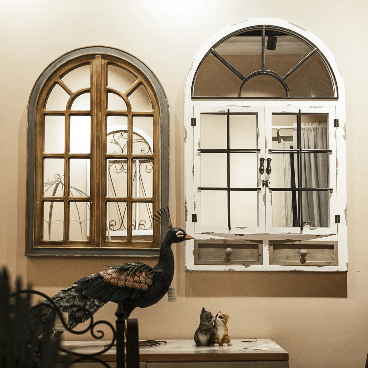 

Simulation fake window hanging mirror homestay creative wall decoration American old entrance wall decoration bar retro pendant