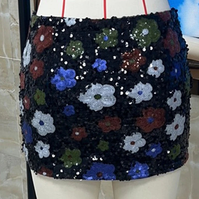 

2025 Women's Bling Floral Sequin Slim Fit Mini Skirt Casual Stylish Sparkly Low Rise Short Skirt for Spring/Summer Party Beach