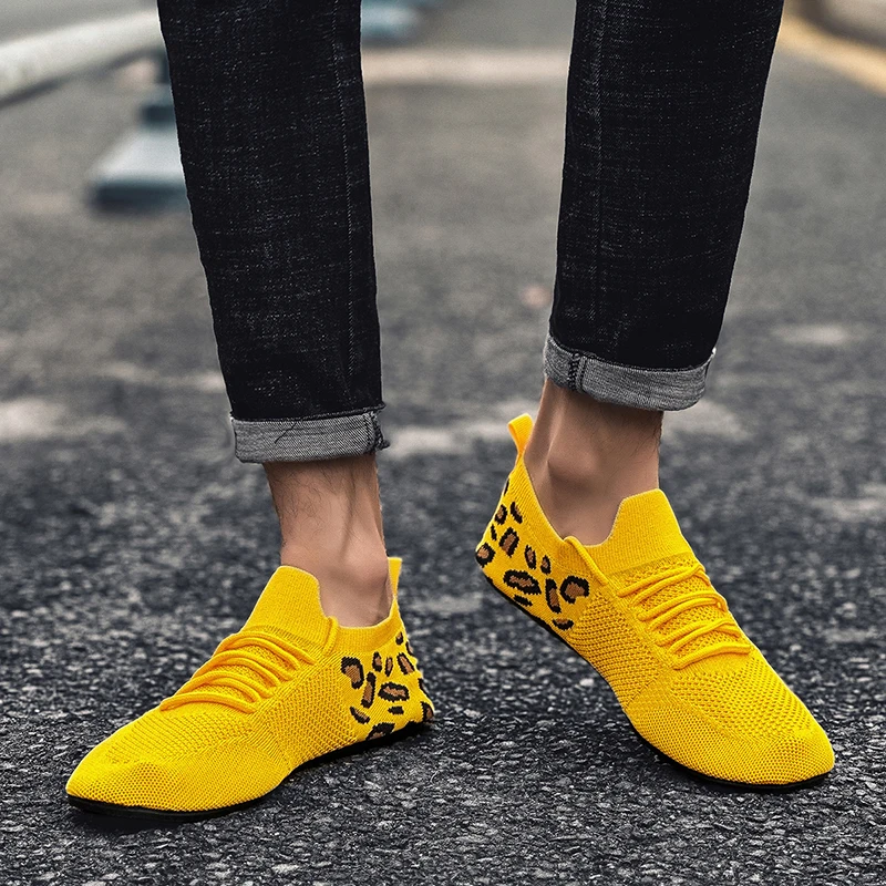 YRZL Men's Shoes Lightweight Breathable Sneakers Soft Comfortable Walking Shoes Men Home Shoes Thin Bottom Indoor Men Slippers
