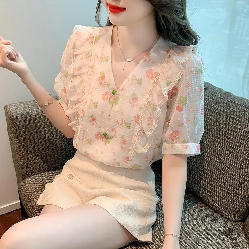 Women Summer Korean Loose Printing Temperament Lace V-neck Short Sleeve Chiffon Shirts Ladies Casual All-match Sweet Floral Tops