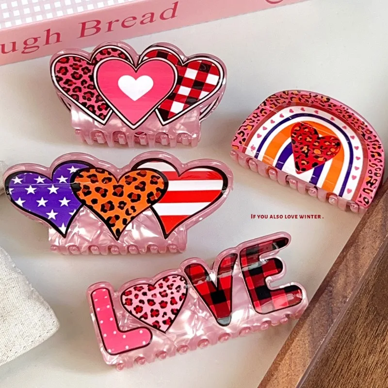 

1pcs Love Heart Leopard Hair Claw Women Adorable Bold Trendy Y2K Accessory Stylish Edgy Girls New Headwear Daily Casual Outfits