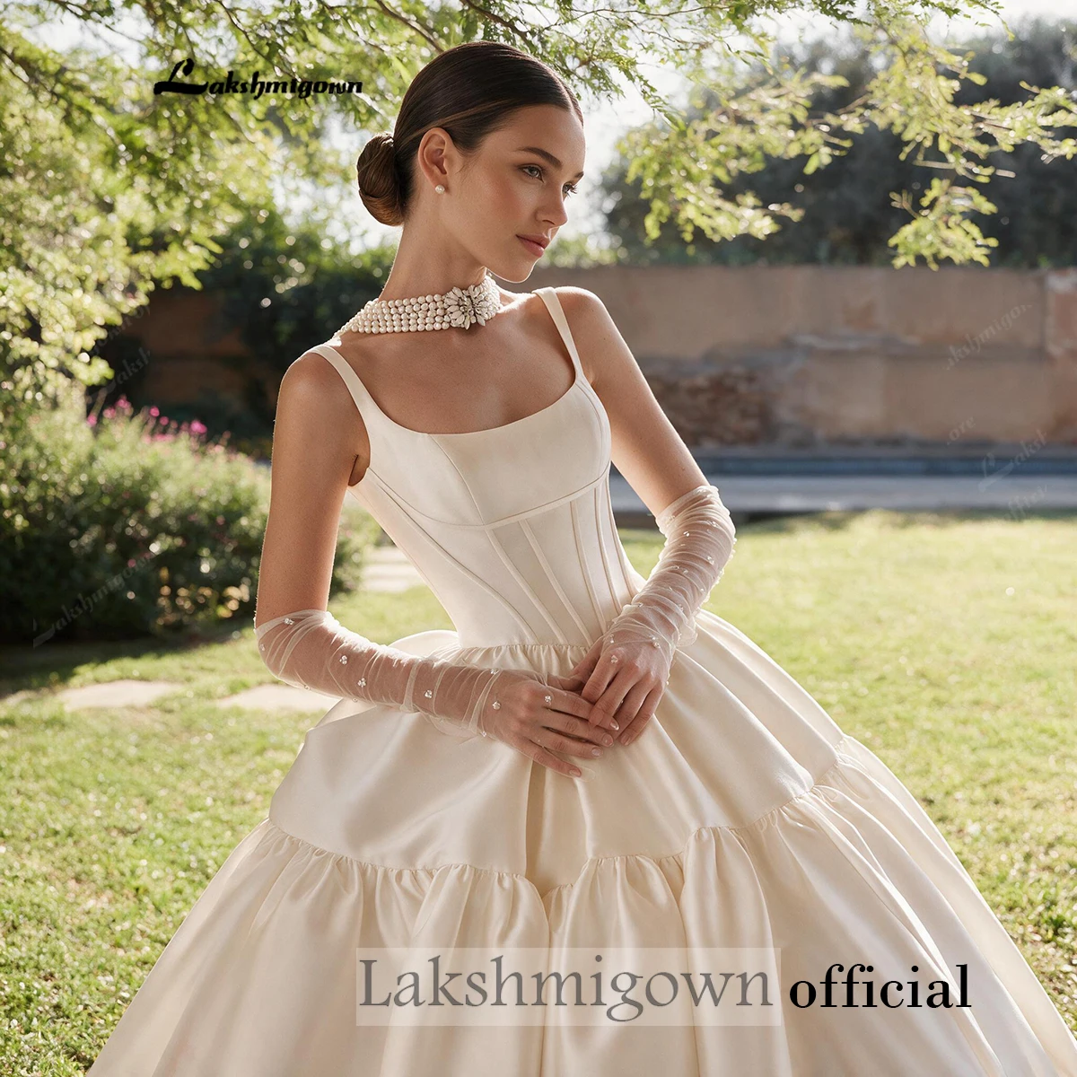 Lakshmigown Prinzessinnen-Hochzeitskleid mit quadratischem Ausschnitt, Satin-Korsettoberteil, mehrlagiges Ballkleid für Gartenhochzeiten im Freien, individuell anpassbar – Detail 7