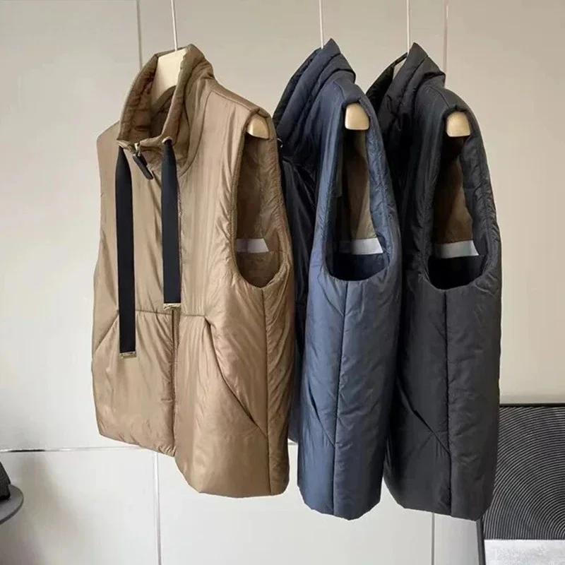 เสื้อกั๊กขนเป็ดสีขาวแฟชั่น ทรงเรียบง่าย สีพื้น ไม่มีแขน คอตั้ง สไตล์ลำลอง สำหรับผู้หญิง  คอลเลคชั่นใหม่ ฤดูใบไม้ร่วง ฤดูหนาว