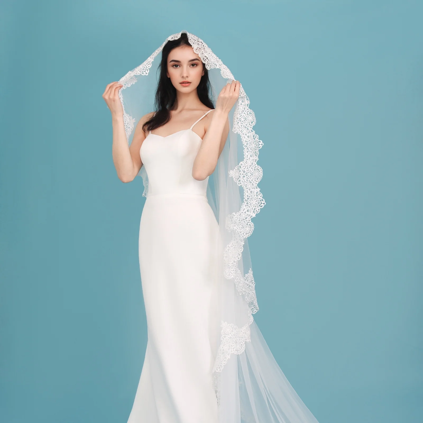 

Кружевная фата для соборной свадьбы, сшитая вручную, тонкая и прочная, белая фата длиной 300 см, роскошная вуаль с длинным шлейфом, мягкая и легкая G56