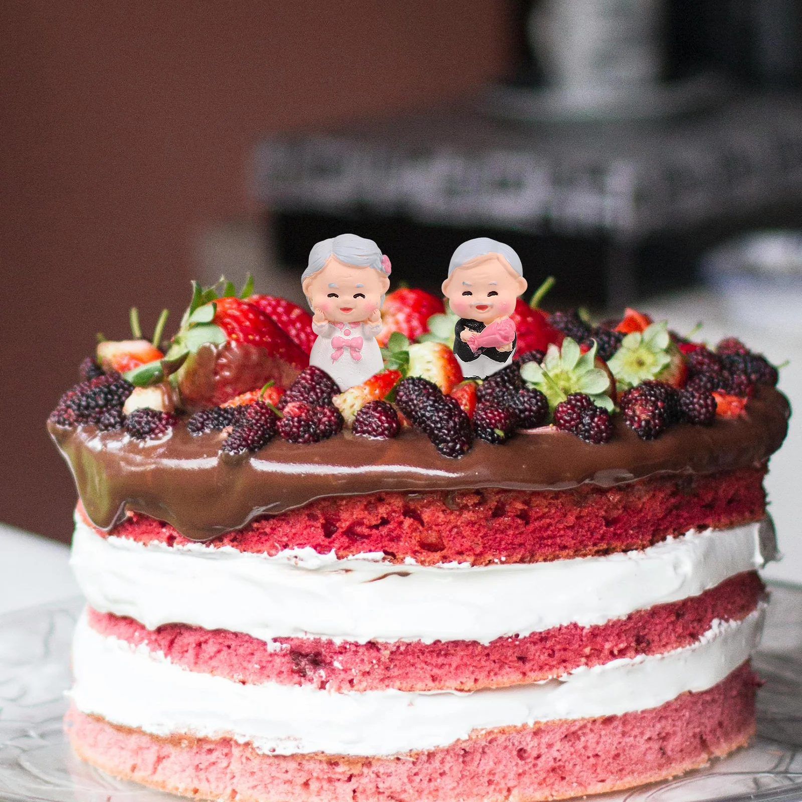 1 set 1 Set Wedding Cake Decor Bride Groom Resin Couple Figure Small Wedding Crafts Kitchen Bar Decor Valentine Gift