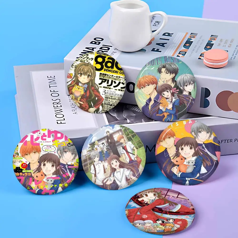 Anime Fruits Basket 58mm Tier-Broschen, lustige Anstecknadeln für Rucksack, Kleidung, Geschenk-Accessoire