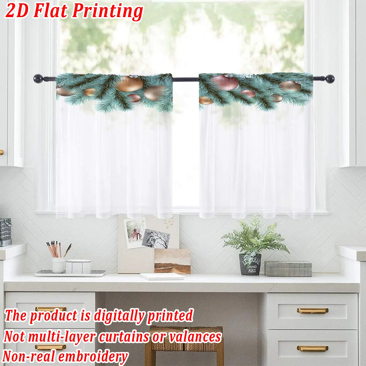 クリスマス柄のキッチン用シアーカーテン、メリークリスマスのボールと松の枝のモチーフ、クリスマスの家の装飾やパーティーに