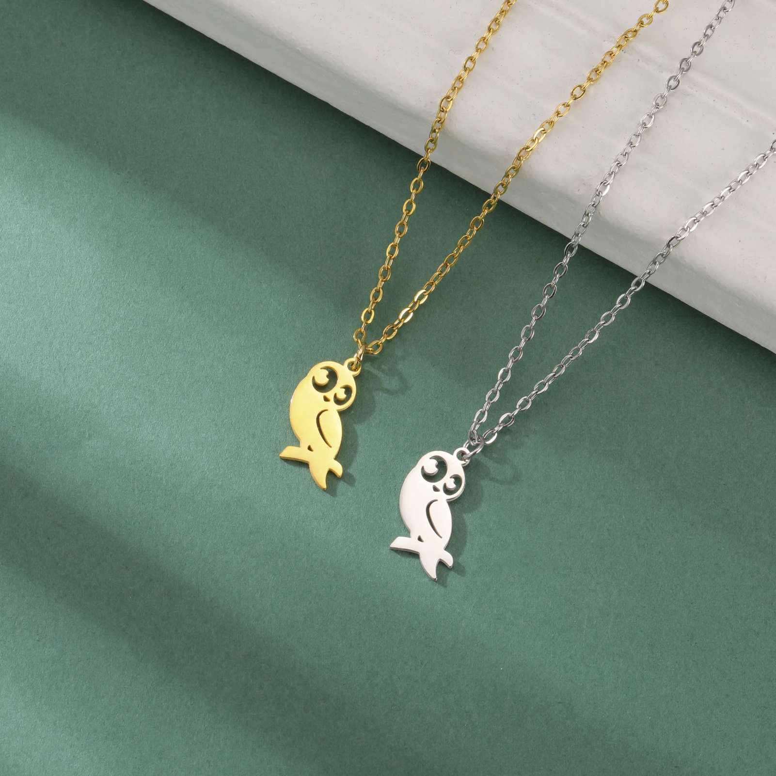 Owl Pendant Stainless Steel Necklace For Men And Women fashionable and Cute Cartoon Animal Birthday Gift Jewelry Gift New Style