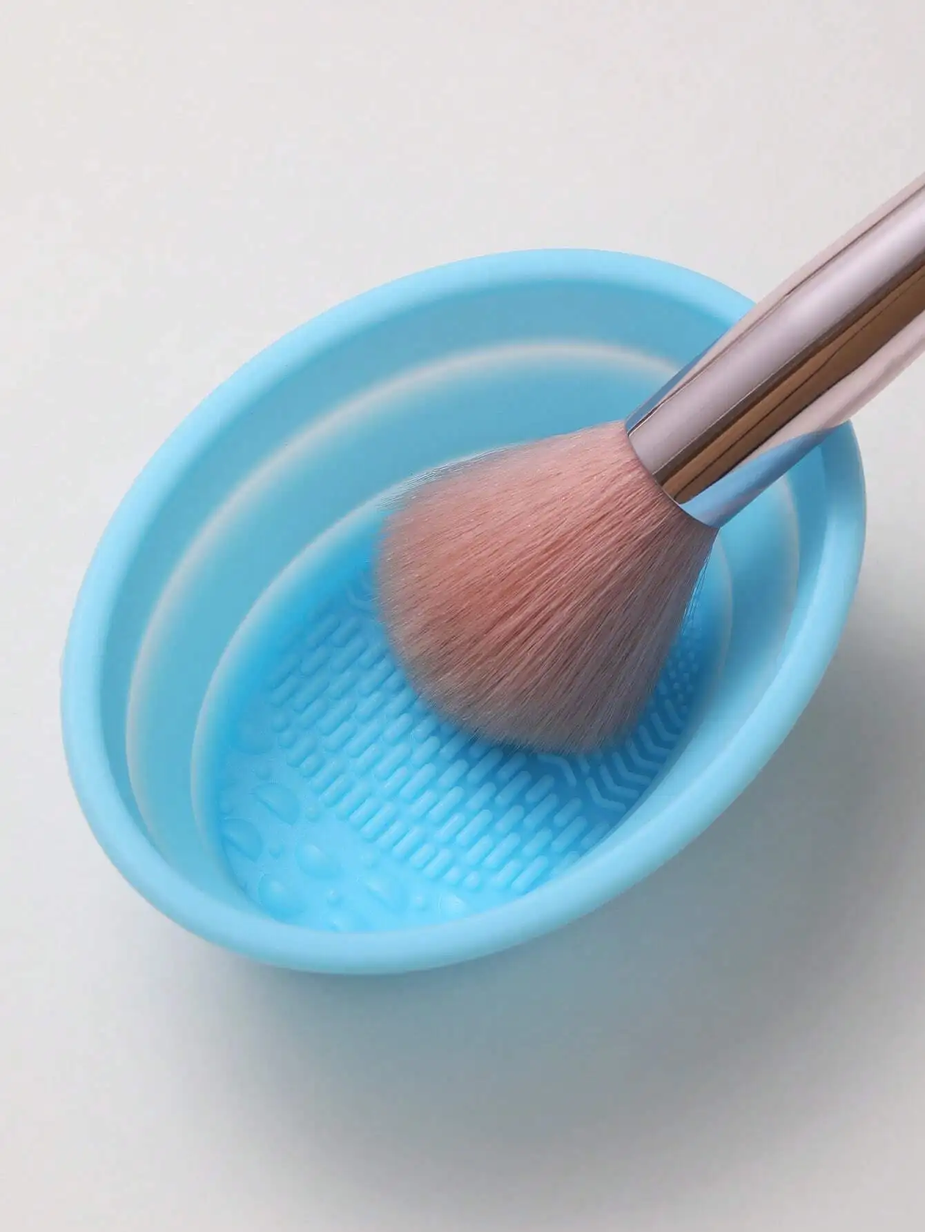 

Складная силиконовая чаша для чистки кистей для макияжа (1 шт.) - портативный инструмент Etercycle для чистки кистей, пуховок и спонжей