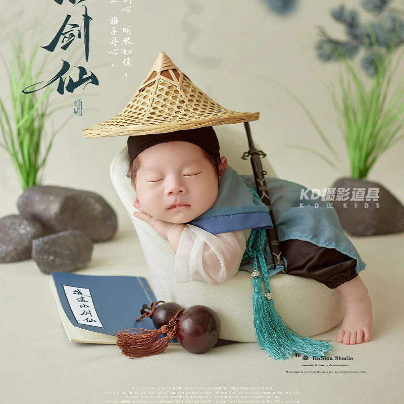 accessori-per-fotografia-neonati-a-tema-piccolo-spadaccino-abito-tradizionale-hanfu-cappello-conico-spada-a-forma-di-zucca-outfit-per-servizio-fotografico-bambini