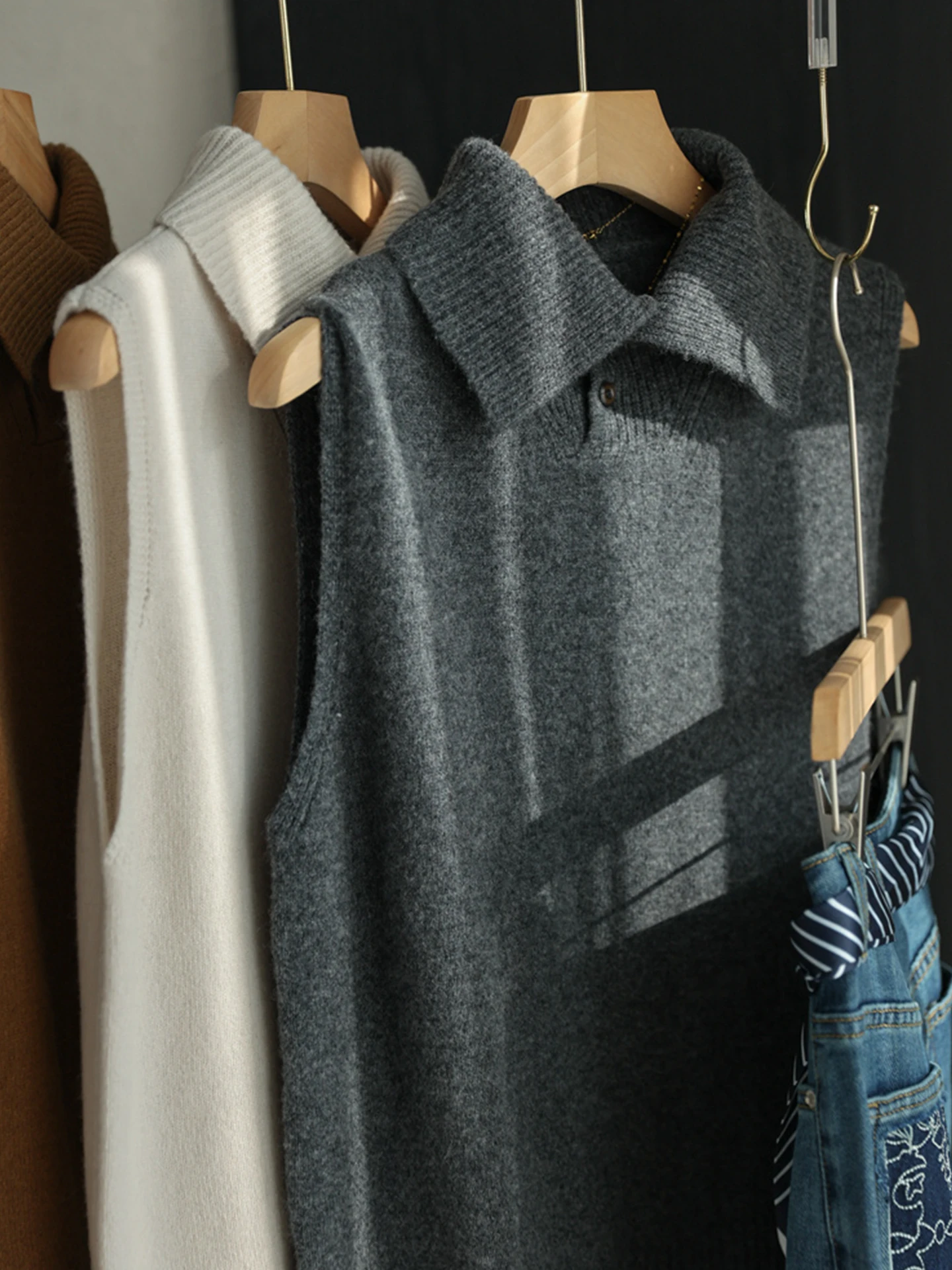 Faionable Comodo maglione lavorato a maglia Gilet da donna Stratificazione sopra la testa Sle Dimagrante Top alla moda Comodo gilet Top