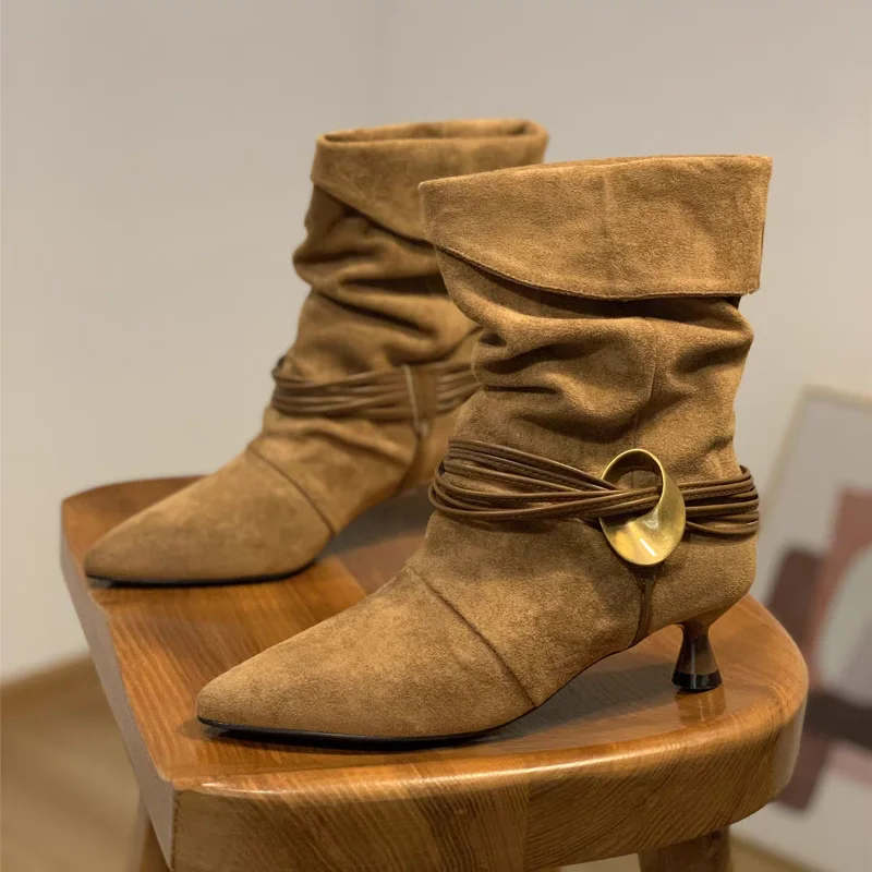 النساء مطوي حذاء من الجلد مع حلقة معدنية حزام الرجعية قبعات رعاة البقر الغربية الأحذية أشار تو كعب منخفض العلامة التجارية مصمم الأحذية كعب الأحذية