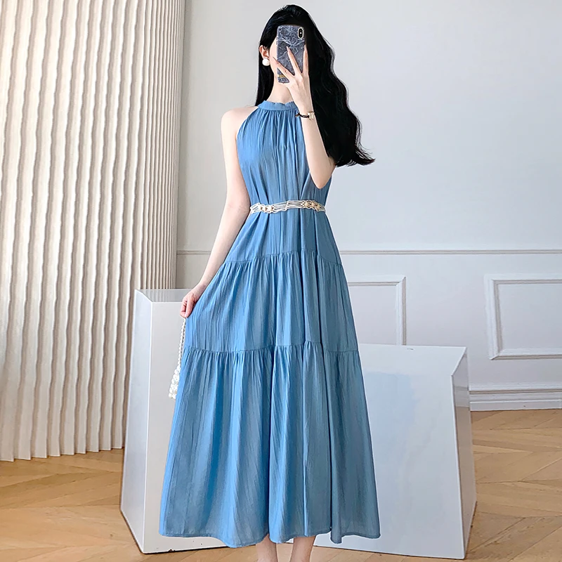 Hanging neck dress for women in summer 2024, new high-end French seaside vacation dress, strap long skirt, beach skirt