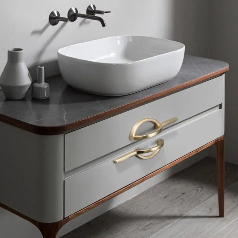 

Gold Chinese Style Cabinet Handles New Design Comfortable Grip Gold Wardrobe Pulls High Quality Durable Extended Length Pulls