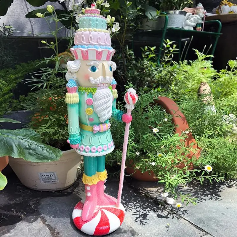

56Cm oversized nutcracker resin Christmas atmosphere decorative ornament Garden decoration ornament