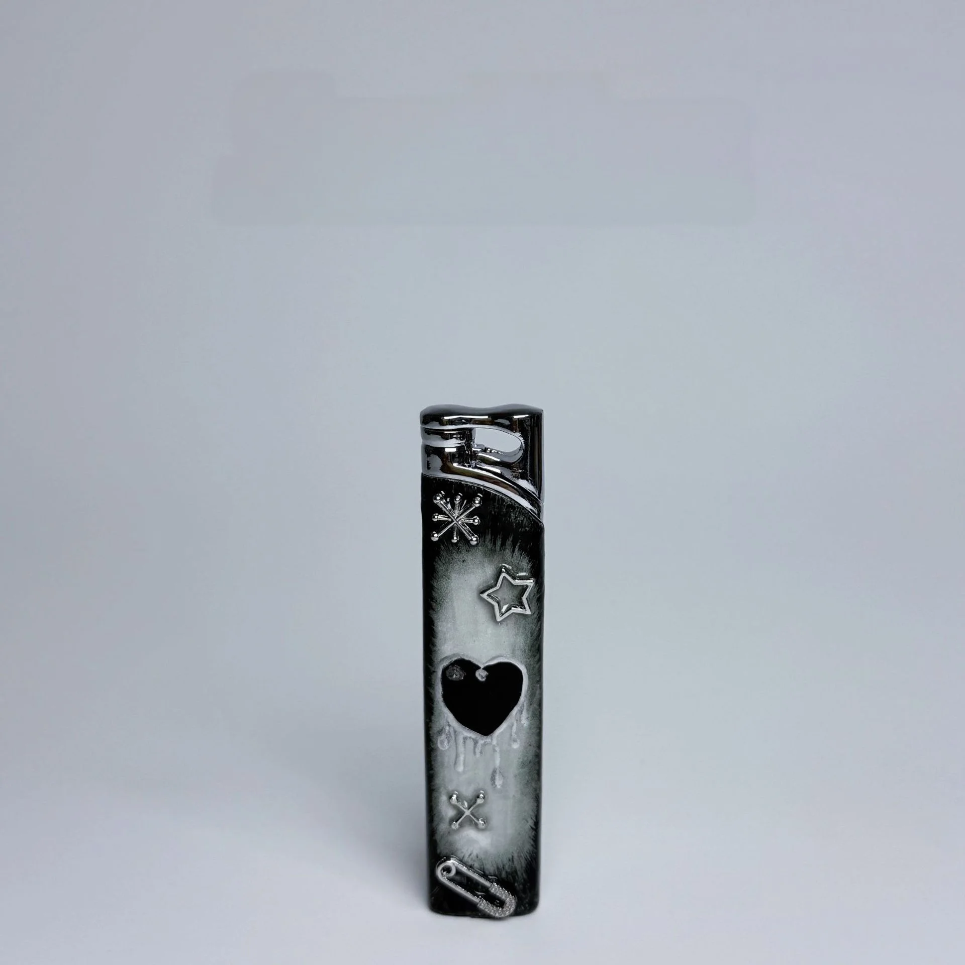Melting Heart Pattern Gas Lighter Dark Aesthetic Star Cross Accent Refillable Windproof Pocket Accessory Black Silver Gradient