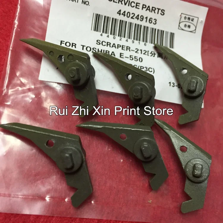 

Совместимый разделительный коготь для Toshiba E-STUDIO 853 550 520 523 555 600 850 650 810 720 723 Запчасти для копировального принтера с захватами пальцев