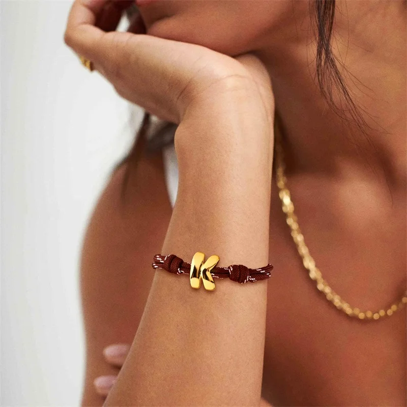 أساور فقاعية أولية للنساء أساور أنيقة مطلية بالذهب عيار 14 قيراط مع حروف فقاعية سوار أولي أساور أبجدية مخصصة #3