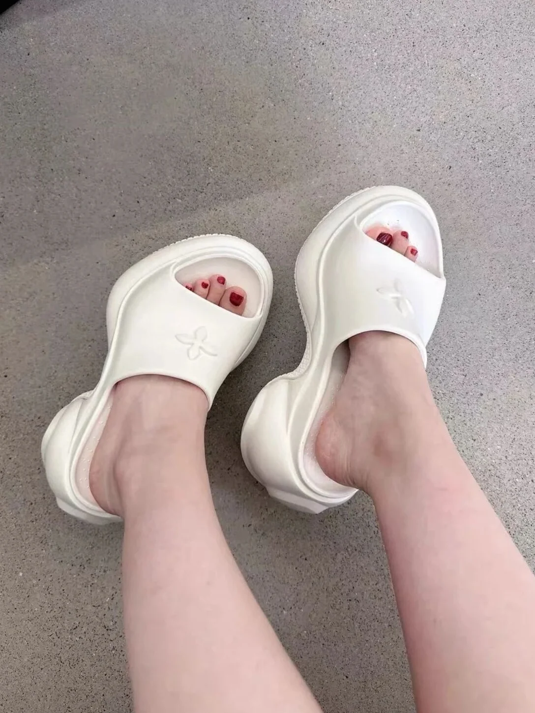 9.0 Super Thick Bottom Cross Flower Eva Sandals Women 2024 New Summer Outer Wear Height Increasing Non-Slip Work Paris Slippers