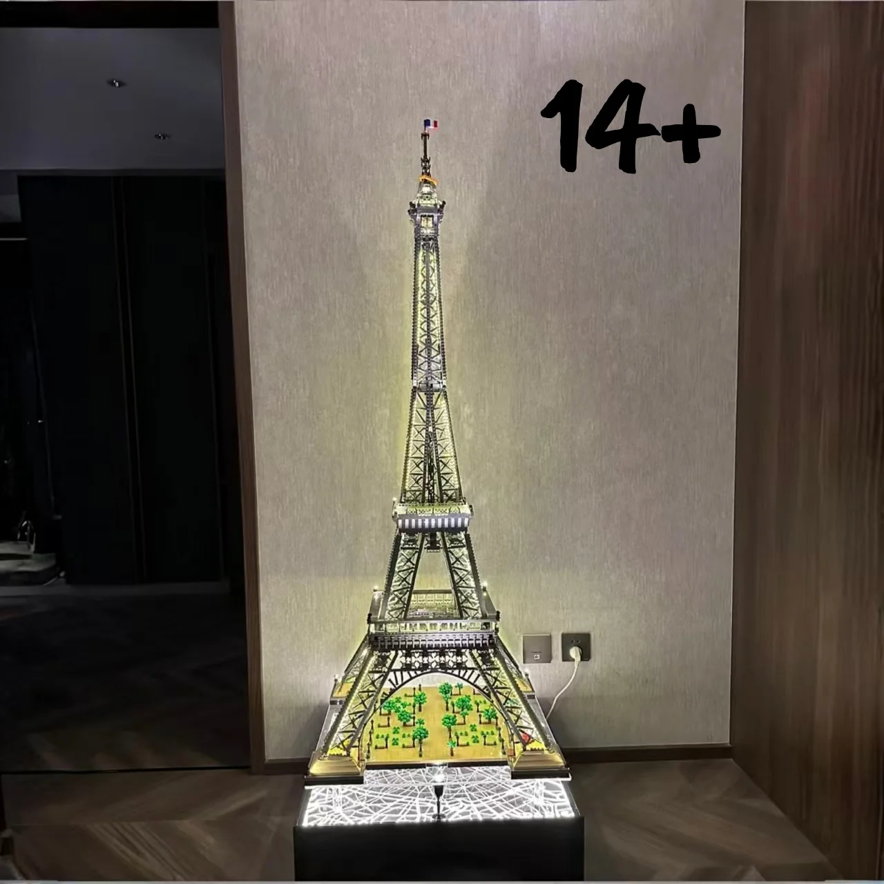 2026 in stock home decoration Eiffel Tower 10001 tower model ornaments suitable as birthday gifts