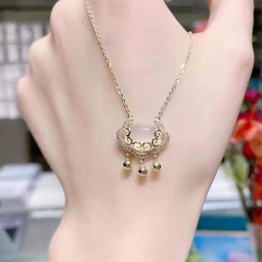 

Chinese Style Jade Lock Pendant Necklace Delicate Clavicle Chain Sweater Chain Gift for Women Daily Wear and Special Occasions