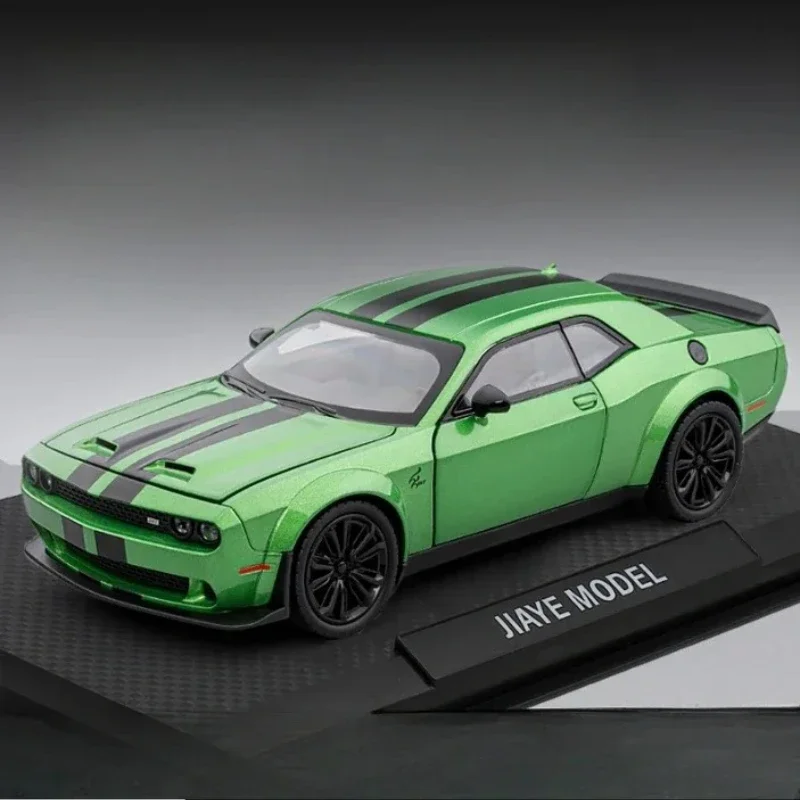 1:24 Challenger SRT Hellcat Alloy Car Model Diecasts Metal Sports Car Vehicles Model Simulation Sound Light Gift