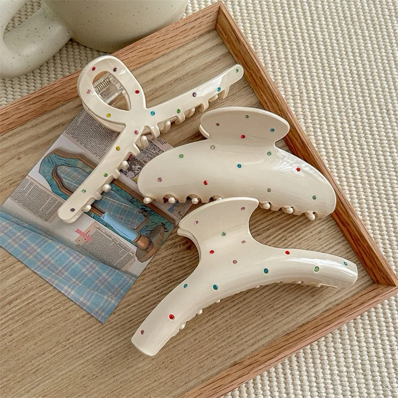 إكسسوارات شعر بمشبك ماسي بلون كريمي للنساء #1