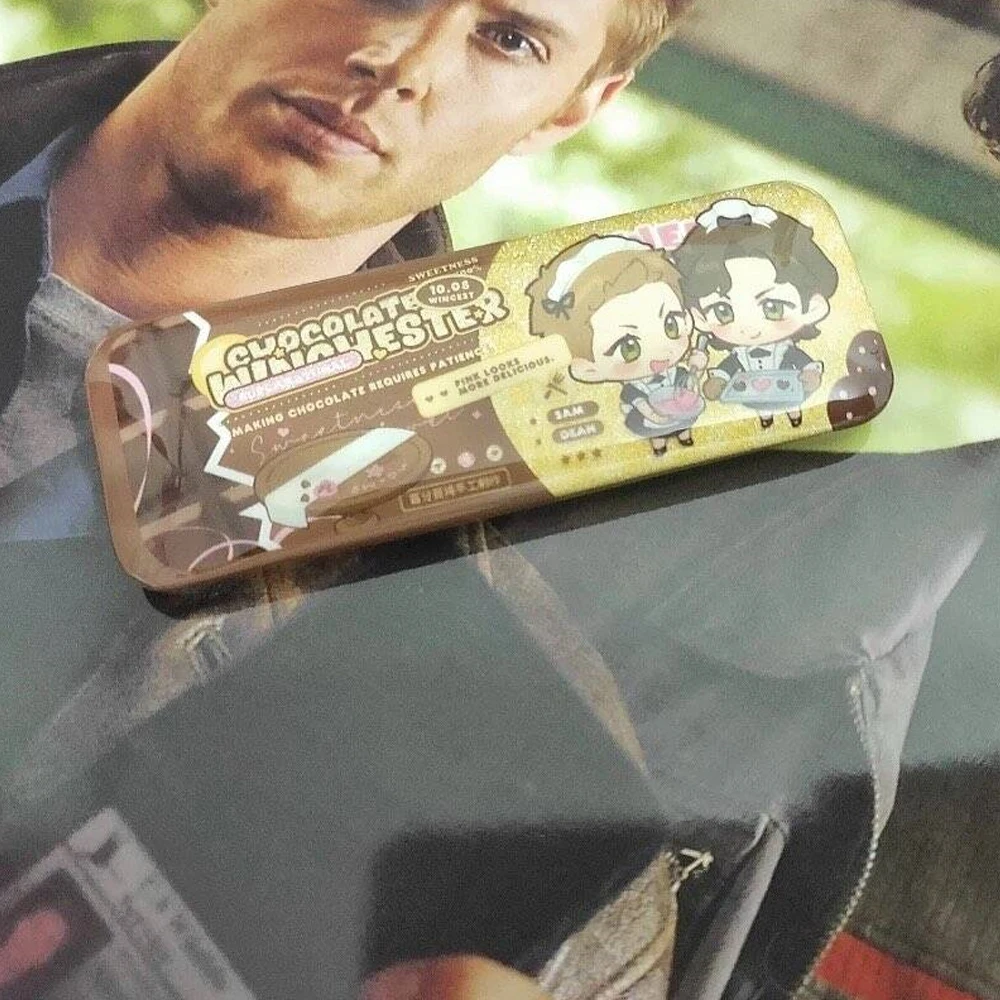 Film Supernatural Sam Dean Cosplay Abzeichen, quadratische Broschen aus Weißblech, Unisex-Kollektion, Anstecknadeln, Itabag-Dekoration, Requisite – Detail 4
