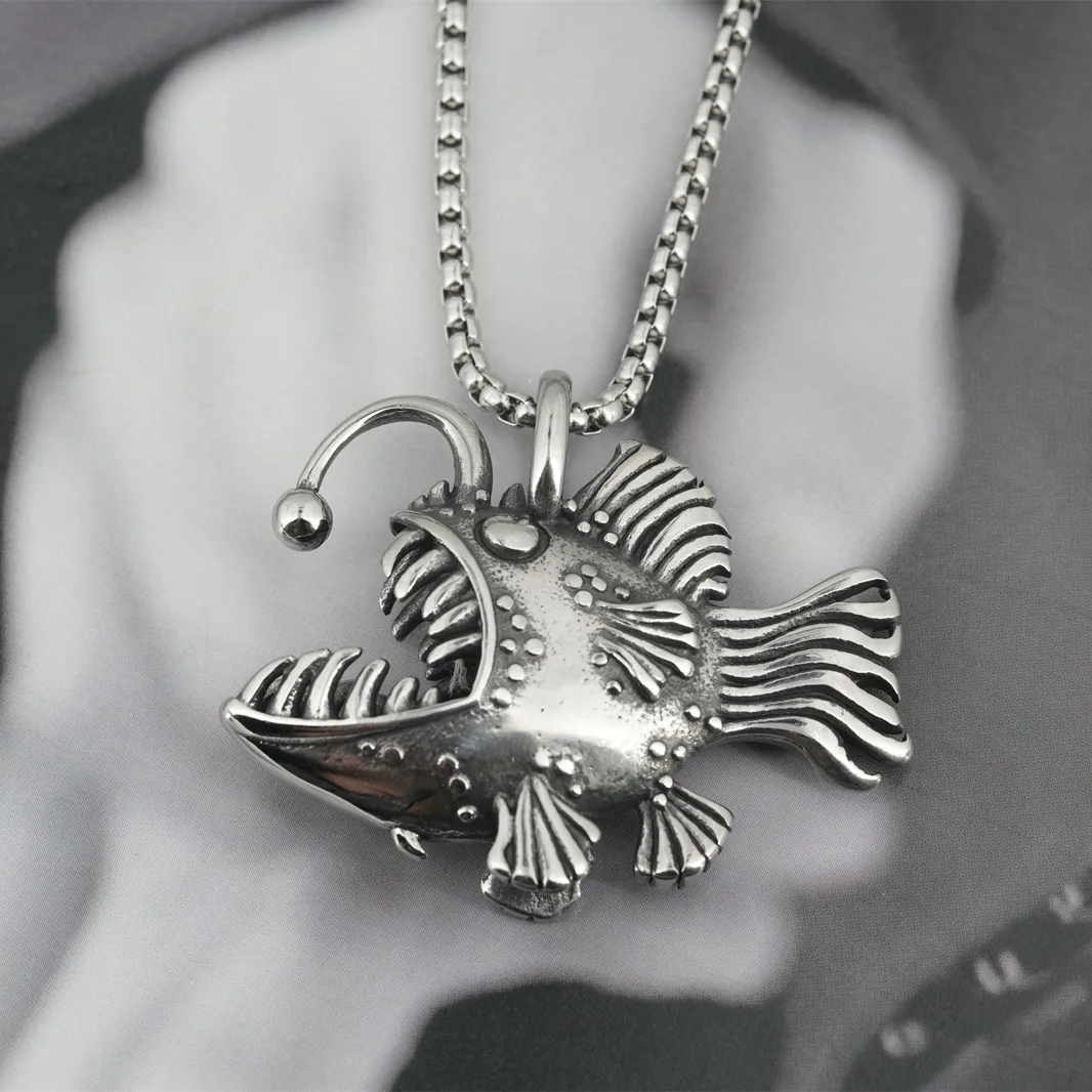 Stainless Steel Vintage Animal Lantern Fish Necklace Men's Fashion Gothic Chain Pendant Necklace Hip-hop Biker Jewelry Wholesale