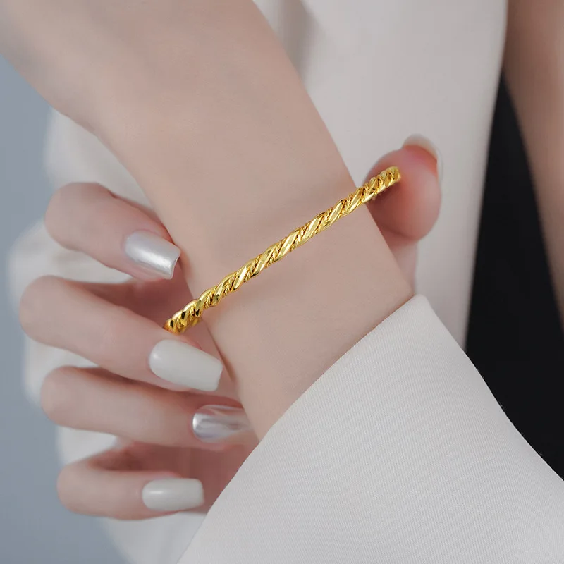 New in Shining classic Simple Twists Bracelets for women Light Luxury High Grade Bracelet Charms Party banquet Jewelry Gifts