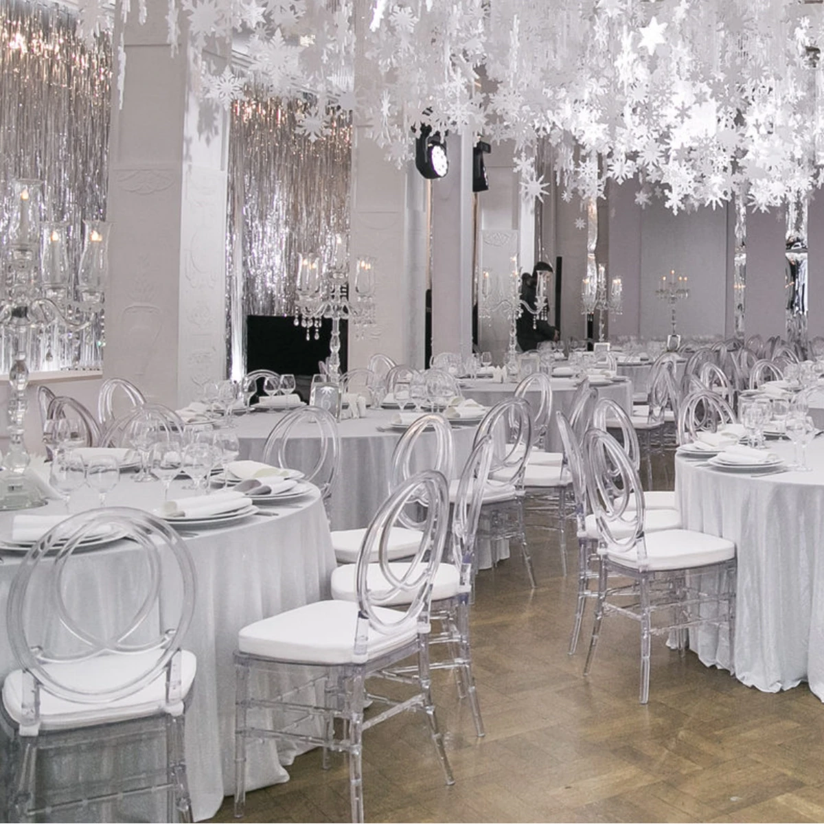 Silla apilable de resina de plástico transparente para restaurante, silla de cristal acrílico para boda, para exteriores, diseño elegante y