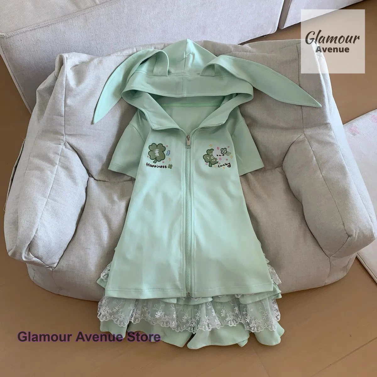 Japanese subculture cute soft girl Joker rabbit ears hooded short sleeve T-shirt female summer new fashion slim hot girl top.