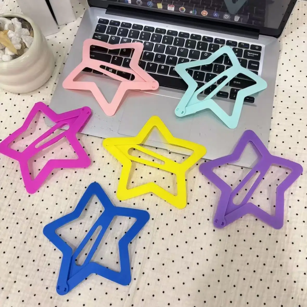 1PC Oversized Star Hair Clip Five-pointed Star Hollow Cutout Side Hair Clip For Women Sweet Girl Photo Prop Funny Giant Barrette