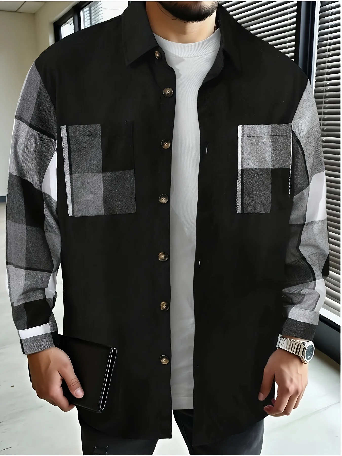 

Мужская повседневная рубашка больших размеров с длинными рукавами и клетчатым дизайном с цветными блоками. Модный и универсальный стиль на весну и осень.