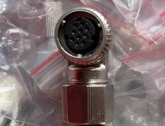 2PCS  Servo motor 10-pin encoder connector ddk cm10