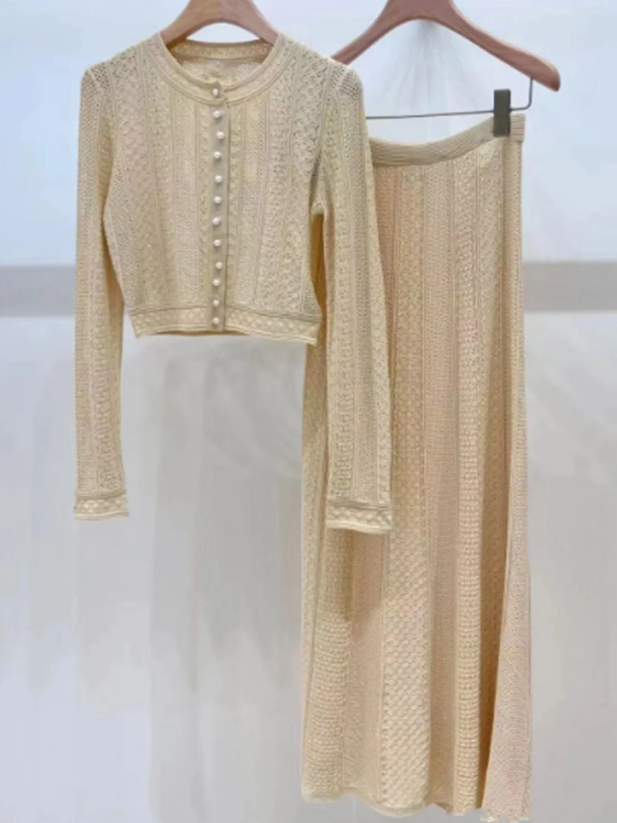 

Ele Golden Lacework Knitted Sweater Cardigan Women's Faion Spring Sweet Sle Long Sve round Ne ort Length
