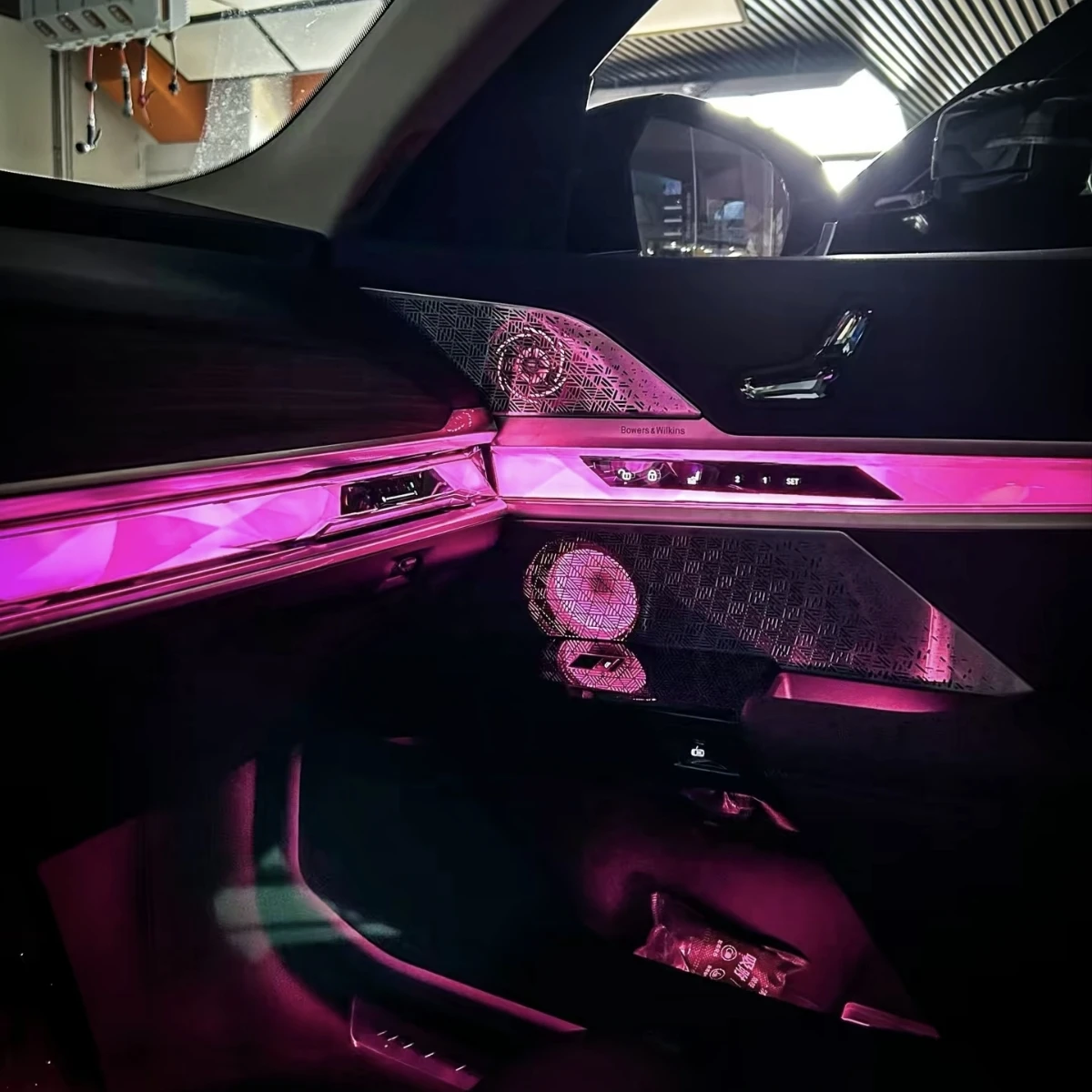 Car Midrange Tweeter HiFi Music Stereo Horn Ambient Light For BMW New 7 Series G70 with the Match the original LED Speaker Cover
