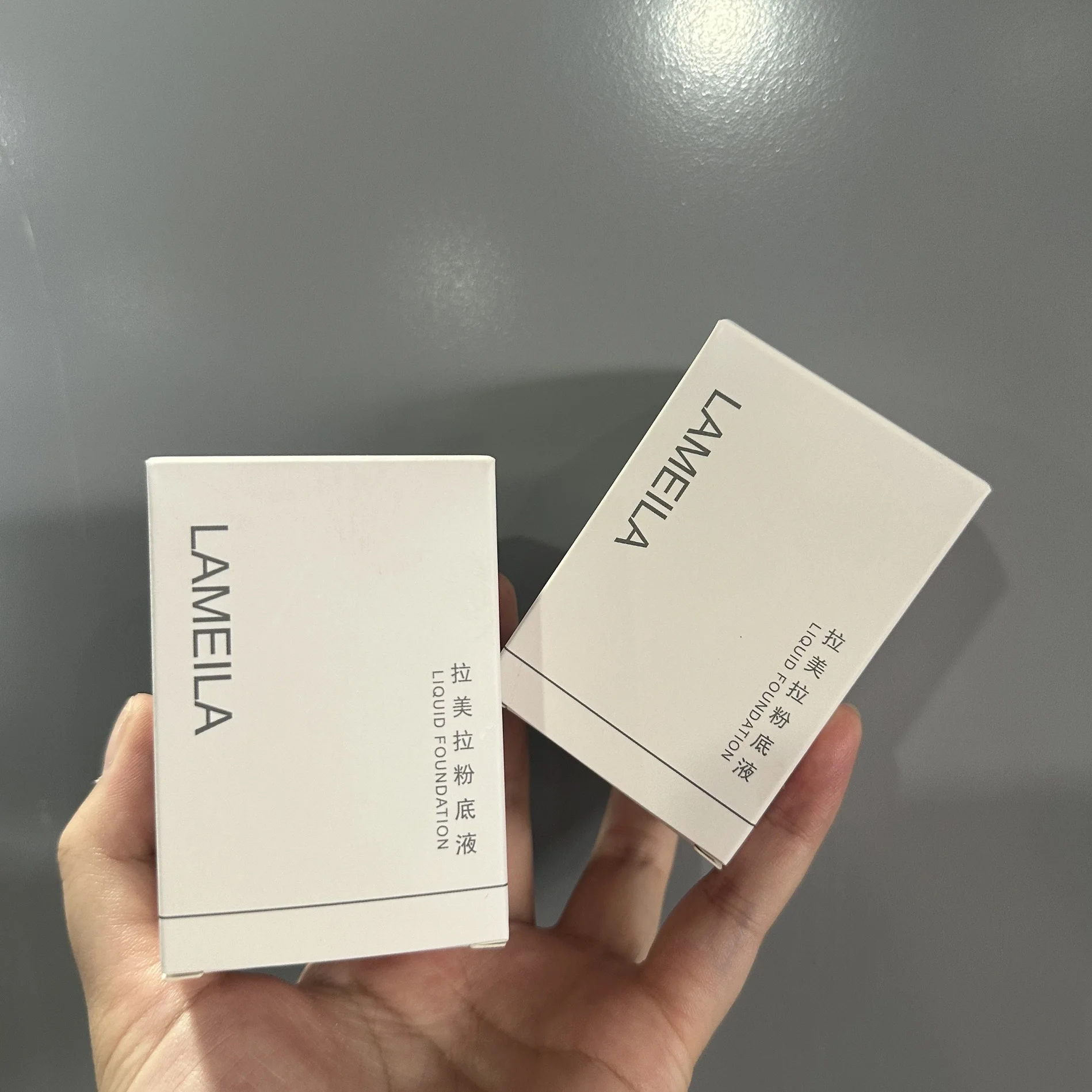 保湿、栄養補給、隠蔽、ナチュラル、クリア、ベタつかない、柔らかい肌のクリーミーなマッスルファンデーション