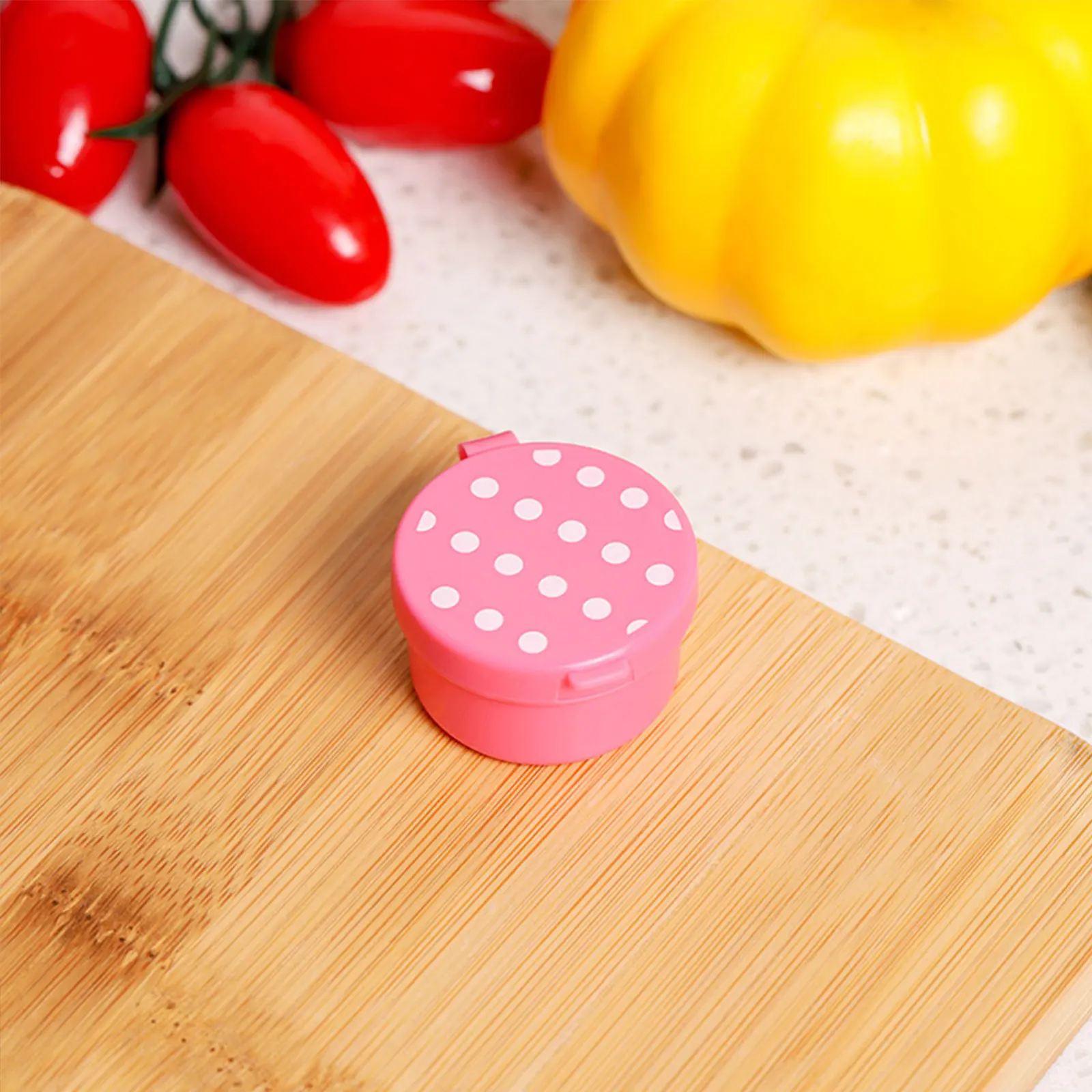 

8 Pcs Mini Sauce Boxes Small Condiment Bottles Portable Soy Containers Plastic Cups Dispenser Round Pattern Picnic Home Outdoor