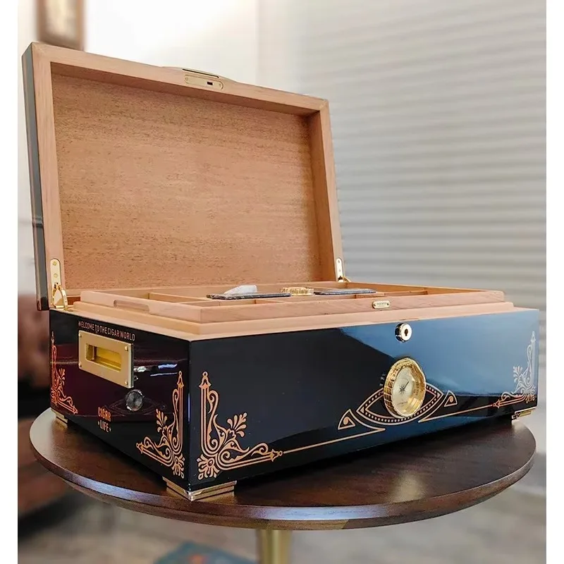 Cigar box with wooden paint surface, light luxury, Cuban professional constant humidity humidifier