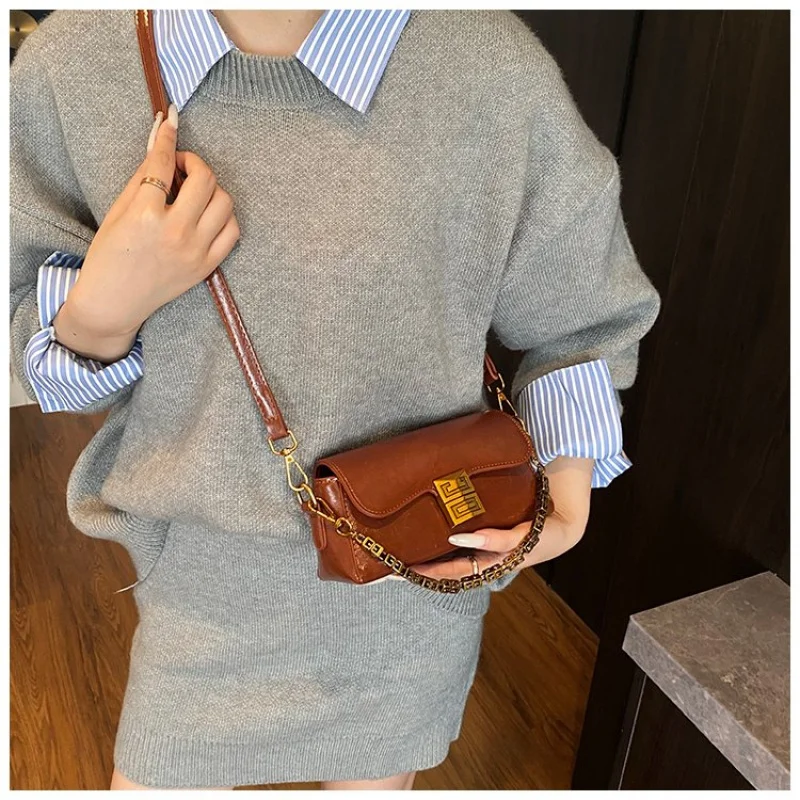 

Luxury Women's Shoulder Bag Crafted From Premium Leather Boasting Lightweight High-End Paris Sleek Vintage Daily Look​