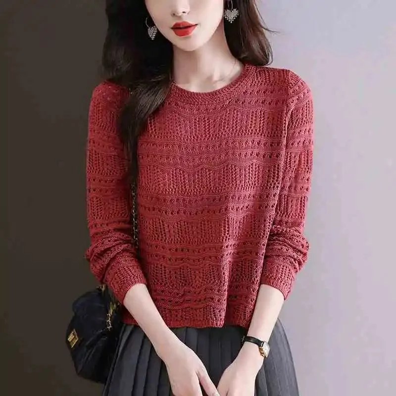 Spring And Autumn Design Sense Loose Short Round Neck Sweater Retro Hollow Back Slit Long Sleeve Top Women