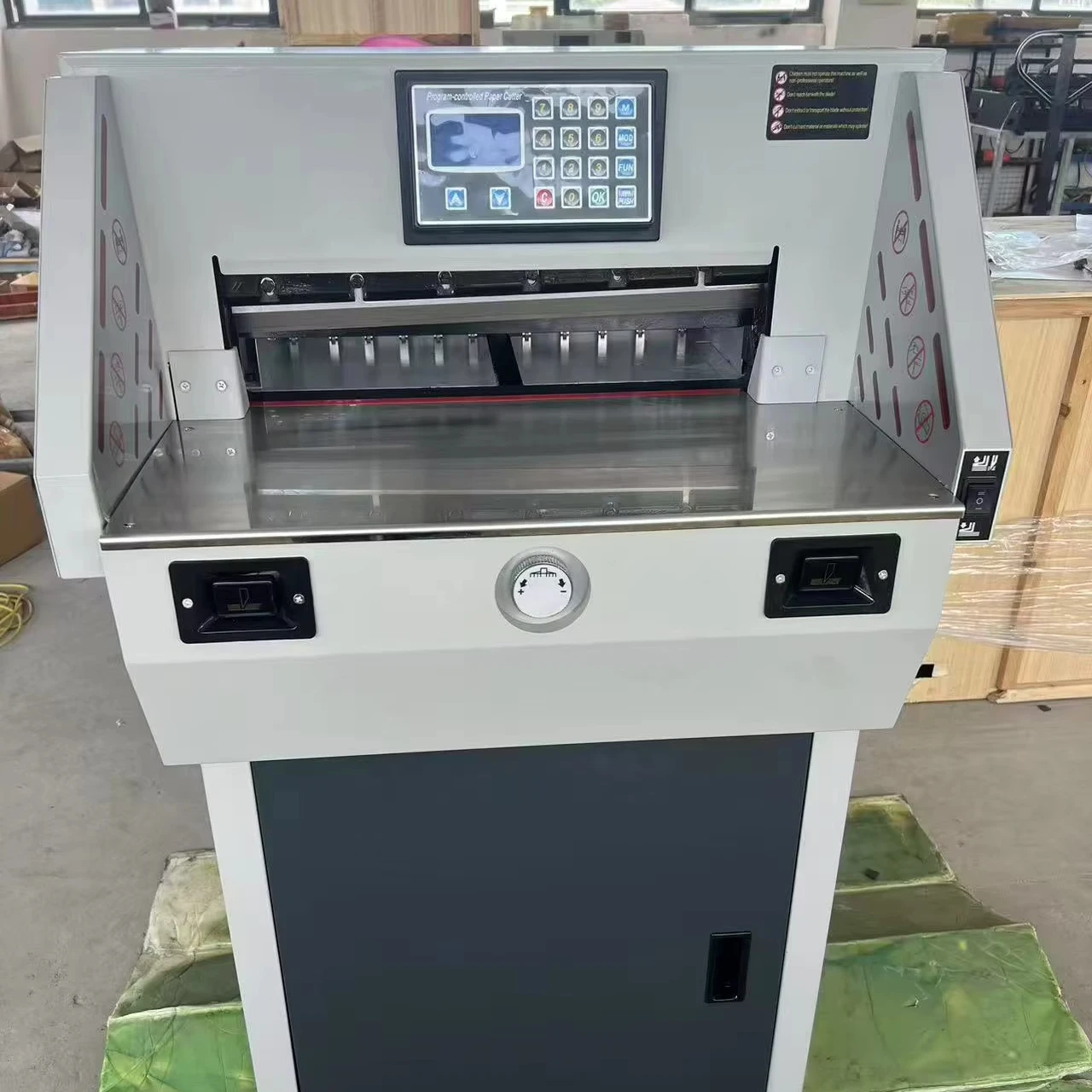 Guillotine Paper Cutter  Factory Price(E606R) Industrial A4 Mechanical