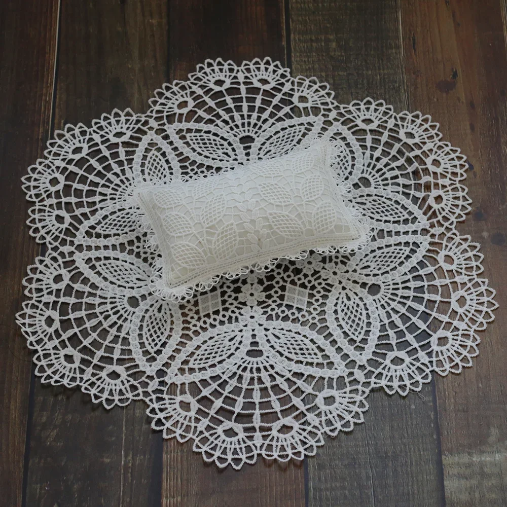 New children's photography props, newborn baby handmade hollowed out lace circular cushion and pillow set ニューボーンフォト