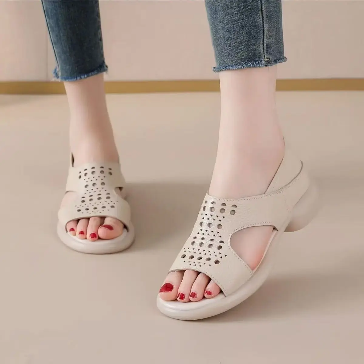 Women Genuine Leather Block Heel Peep Toe Sandals Summer New Soft Sole Non Slip Hollow Out Slip On Casual Sandals Elderly Sandal