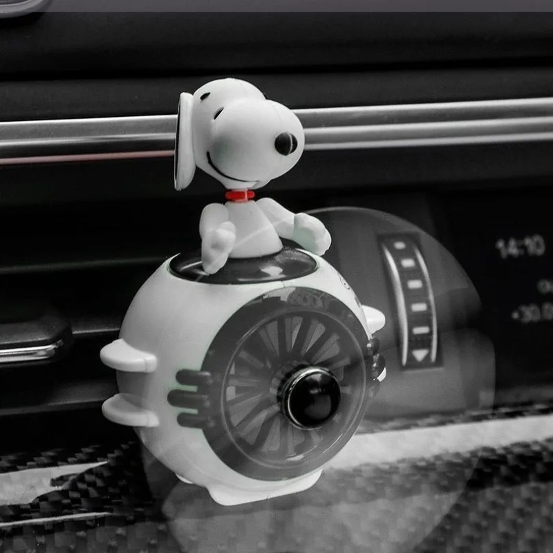 New Snoopy Cartoon Animation Doll Air Freshener Cute Fashion Air Conditioner Outlet Aromatherapy Car Fragrance Car Ornament