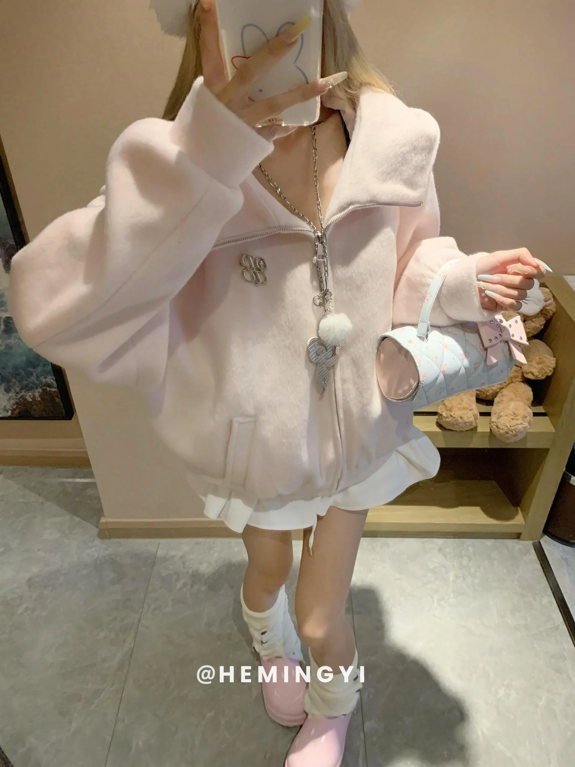 

Женская толстовка HeMing с капюшоном и большим воротником, белая, с круглым вырезом, в стиле Sweet Girl College, с меховой отделкой, в стиле Small Fragrance