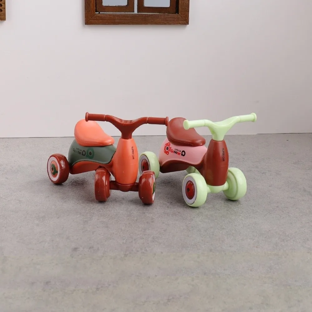 

New Simulation Mini Plastic Scooter Random Dolls House Balance Car House Decoration Miniature
