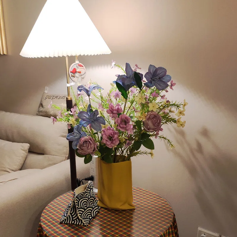 สวนสมจริงสีม่วงประดิษฐ์ดอกไม้ Retro Retro Bouquet Home Soft Home design ตกแต่ง Props ดอกไม้