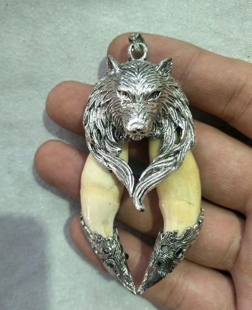 Chinese Collection Teeth Inlaid Tibetan Silver Wolf Head Pendant Amulet